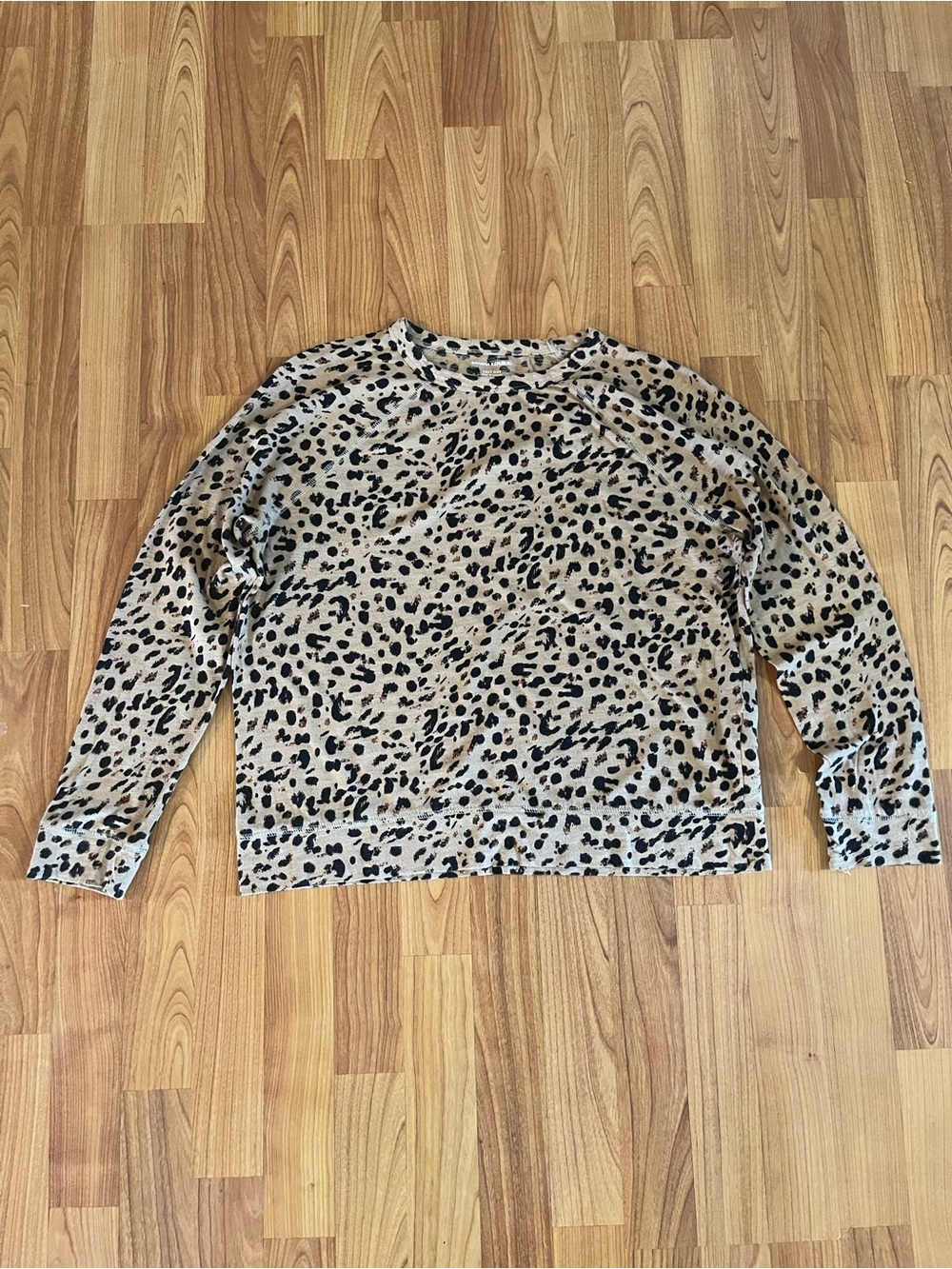 Banana Republic women’s Leopard Print Long Sleeve Women's Top - Beige/Black